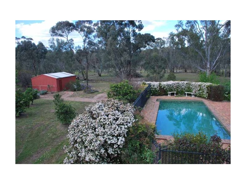 2 Edgewater Road, Kialla VIC 3631