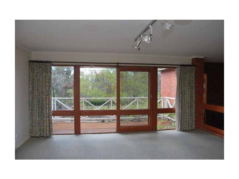 2 Edgewater Road, Kialla VIC 3631