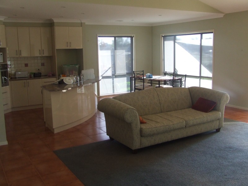 2 Brewster Crescent, Kialla VIC 3631