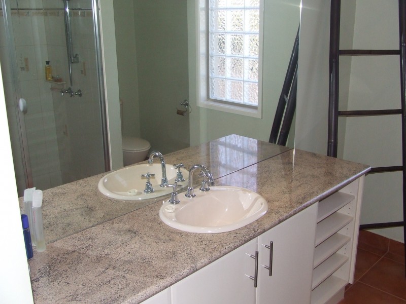 2 Brewster Crescent, Kialla VIC 3631