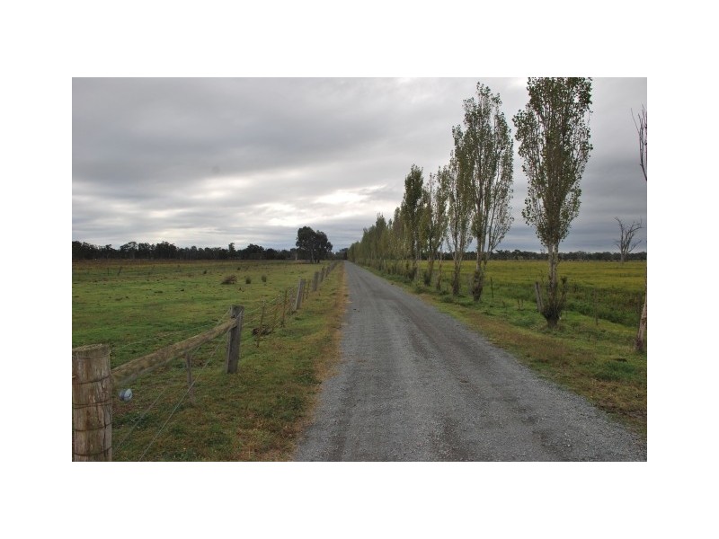 895 River Road, Kialla East VIC 3631