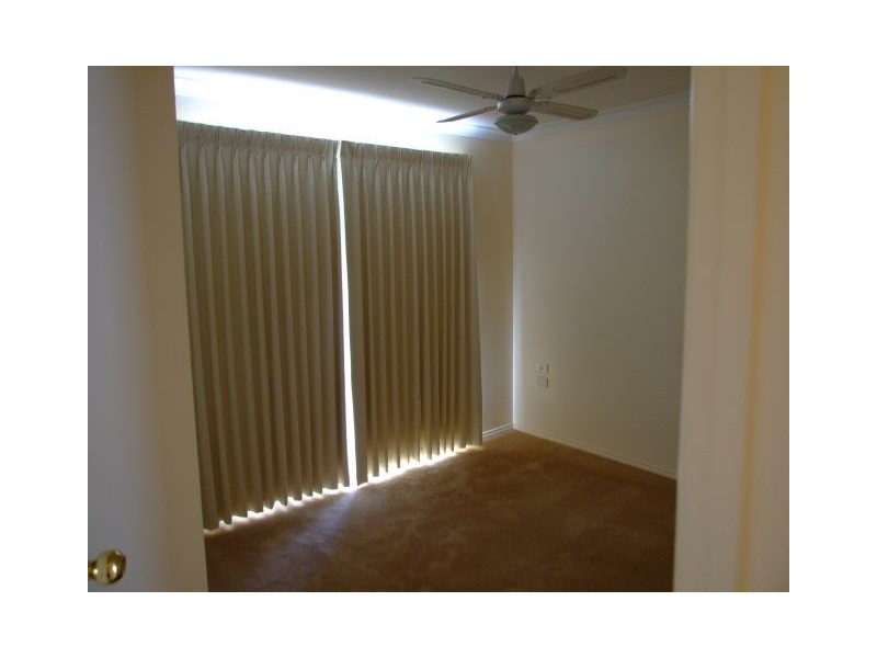 2/19 Dampier Avenue, Shepparton VIC 3630