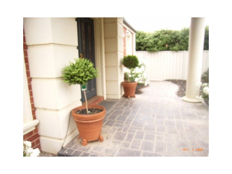 8 Urana Court, Kialla VIC 3631