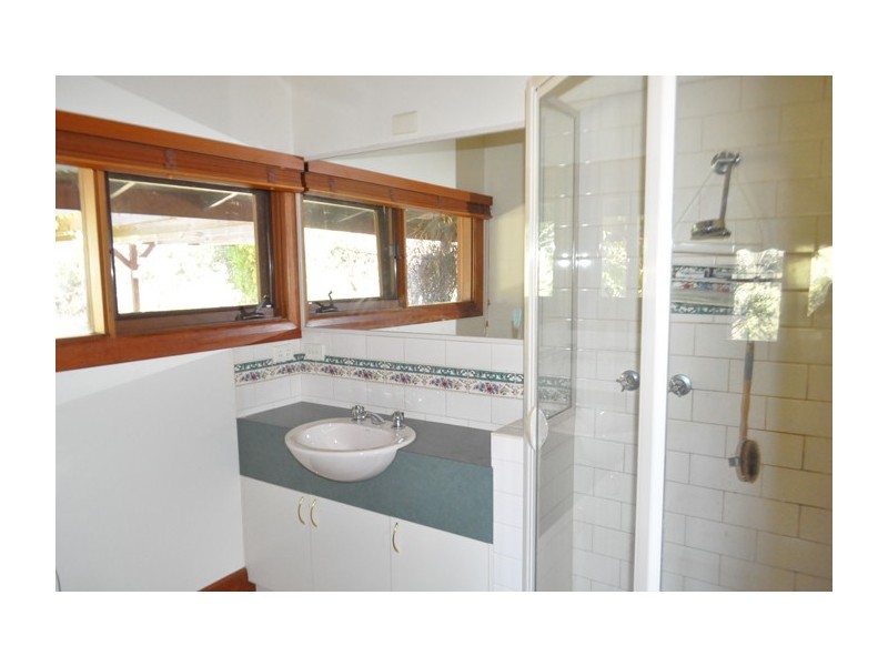 7585 Goulburn Valley Highway, Kialla VIC 3631