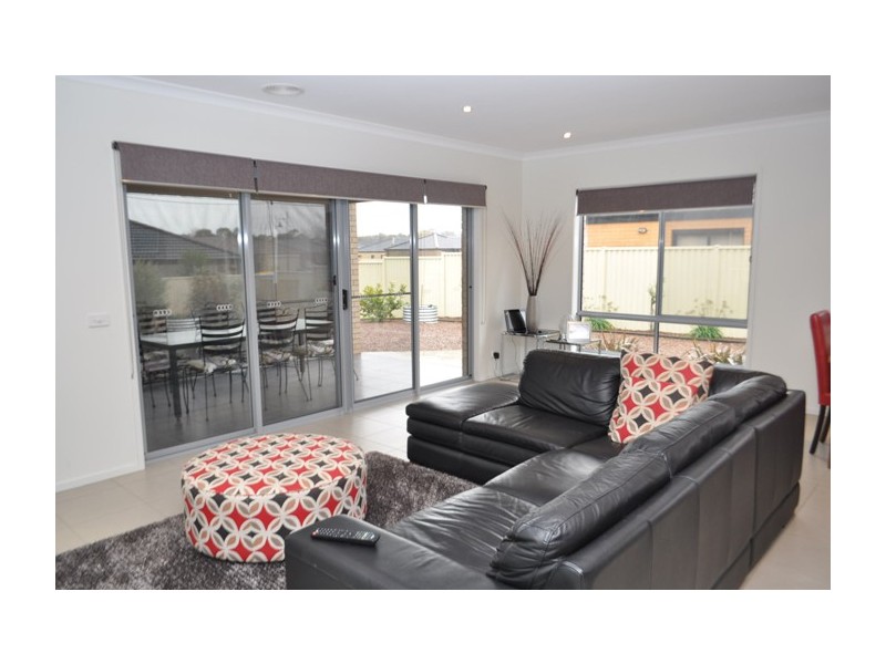 7 Dalmahoy Court, Shepparton VIC 3630