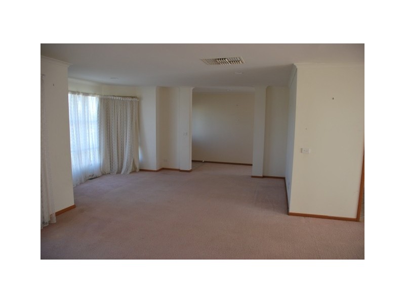 95 Parkside Drive, Shepparton VIC 3630