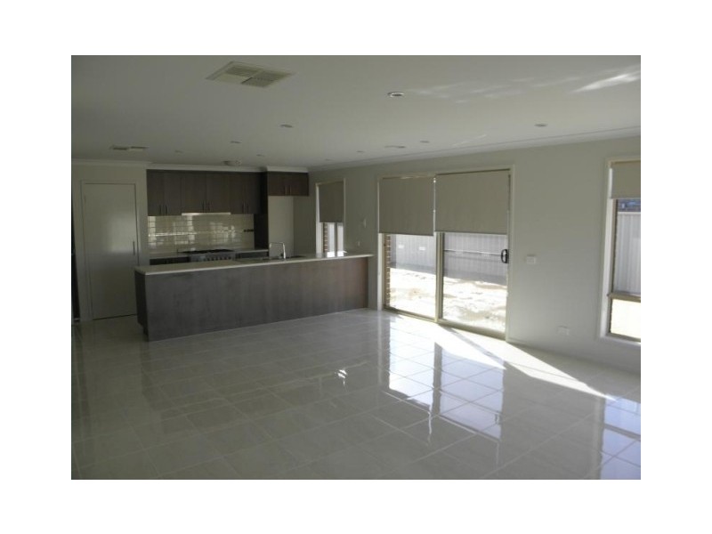 32 Cimmaron Way, Shepparton VIC 3630