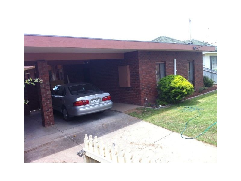 11 Maple Street, Shepparton VIC 3630