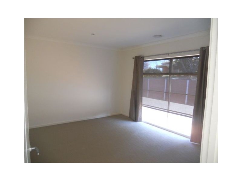 4/14 Dalmahoy Court, Shepparton VIC 3630