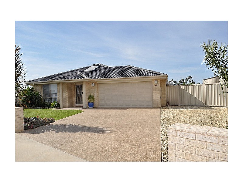 29 Banfield Avenue, Mooroopna VIC 3629