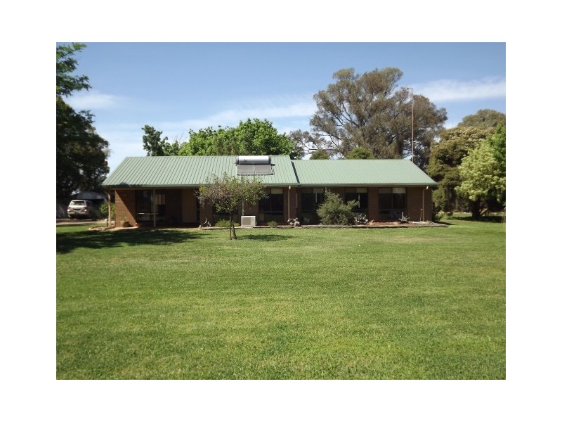 813 Fuzzard Road, Waaia VIC 3637