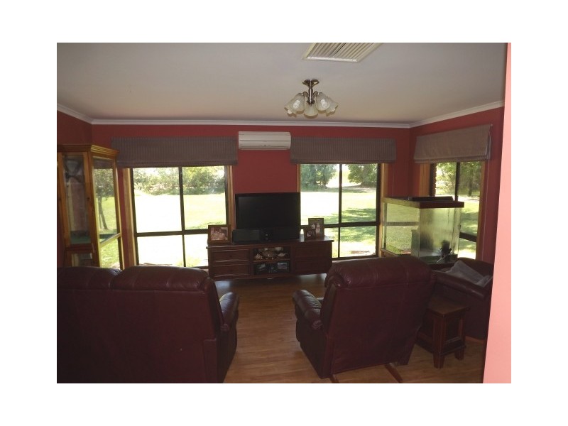 813 Fuzzard Road, Waaia VIC 3637