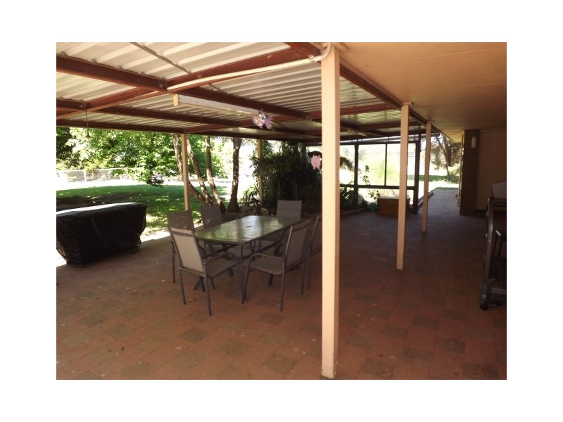 813 Fuzzard Road, Waaia VIC 3637