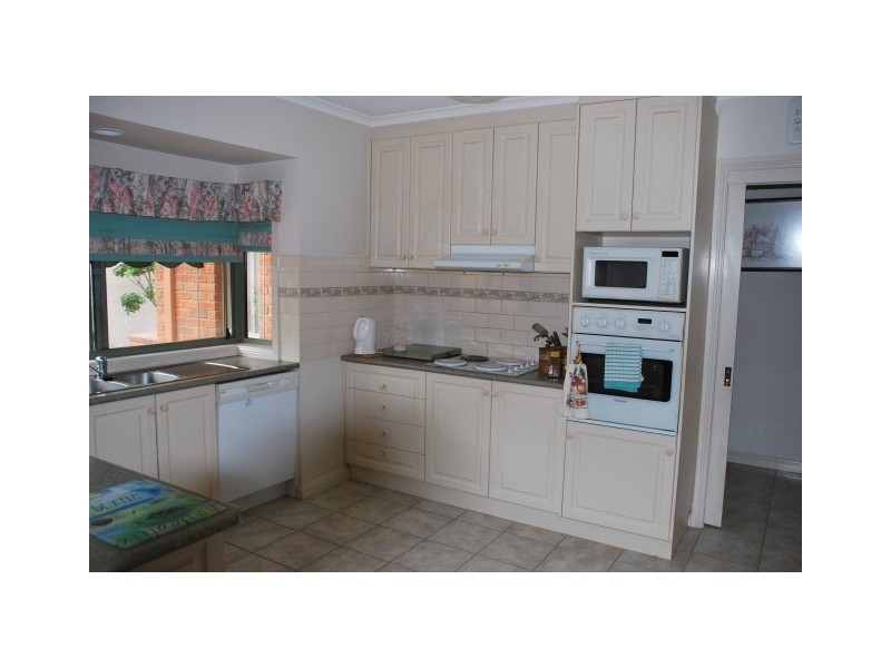 11 Woodburn Place, Shepparton VIC 3630