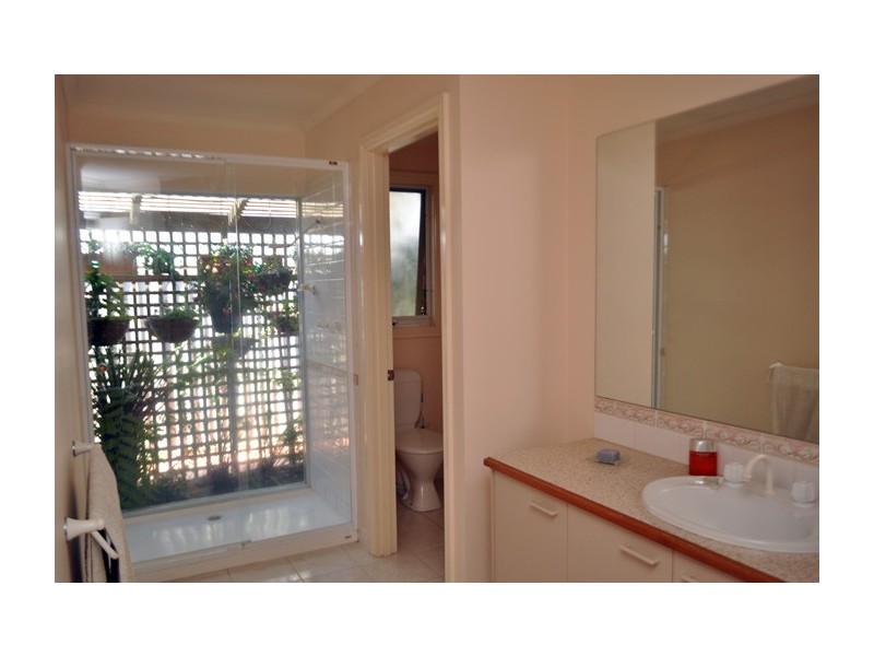 9 Lauriston Court, Kialla VIC 3631