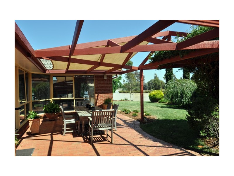 9 Lauriston Court, Kialla VIC 3631