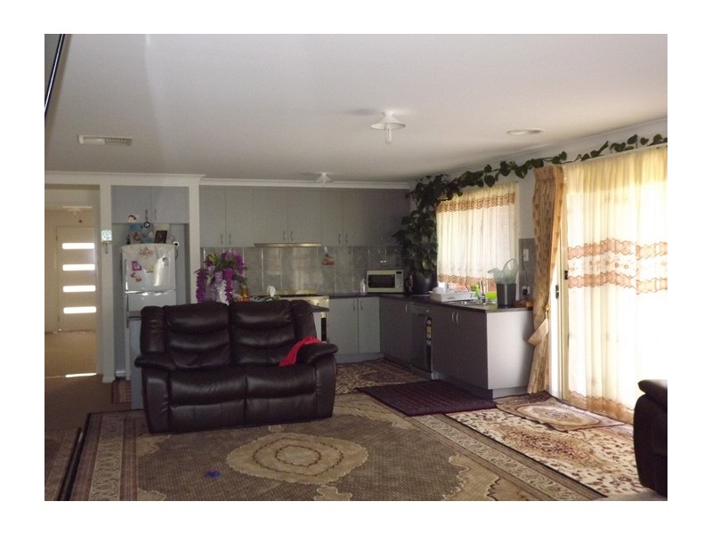 16 Mozzart Avenue, Shepparton VIC 3630