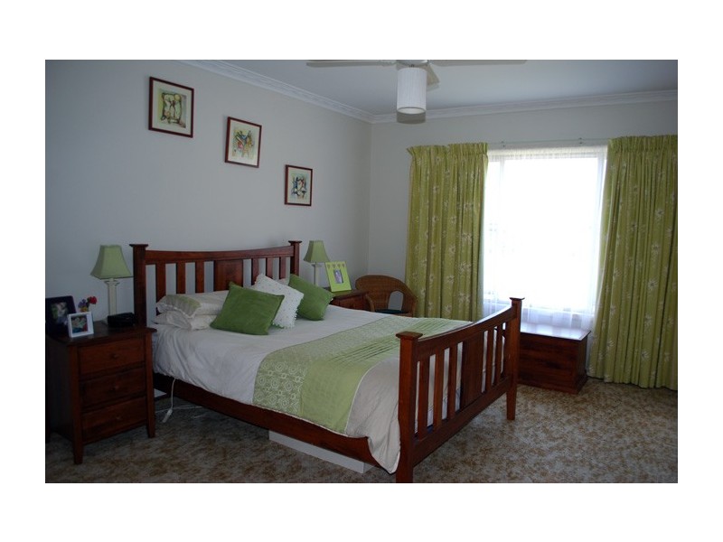 24 Emma Street, Mooroopna VIC 3629