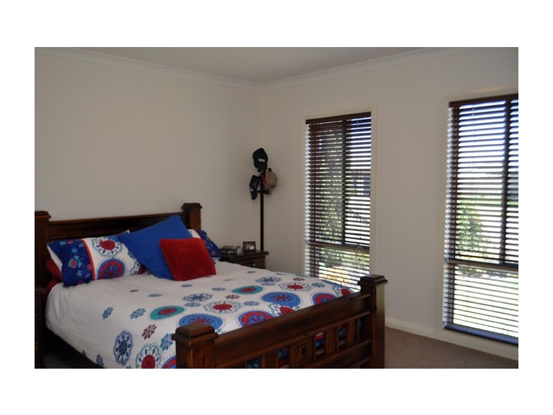 7 Wendouree Drive, Kialla VIC 3631