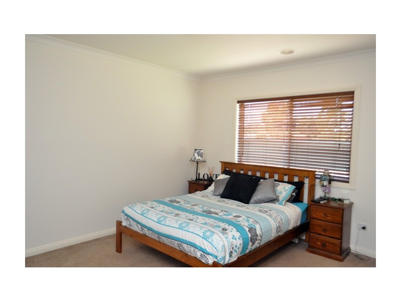 7 Wendouree Drive, Kialla VIC 3631