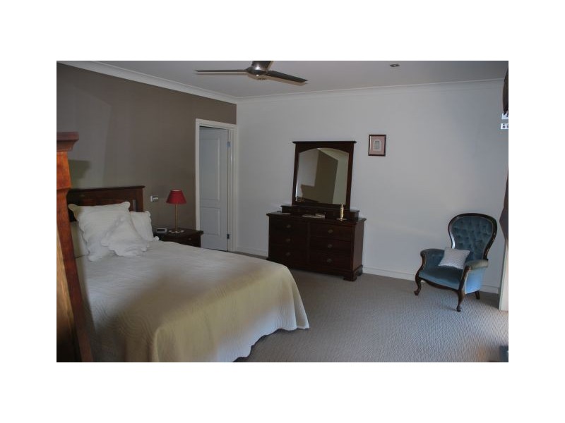 2 Pontiac Avenue, Shepparton VIC 3630