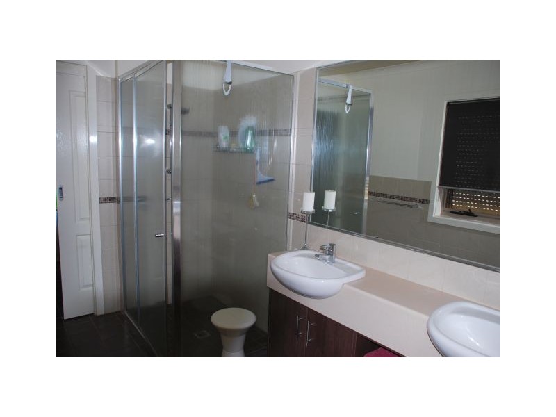 2 Pontiac Avenue, Shepparton VIC 3630