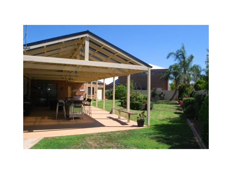 7 Sam Court, Shepparton VIC 3630