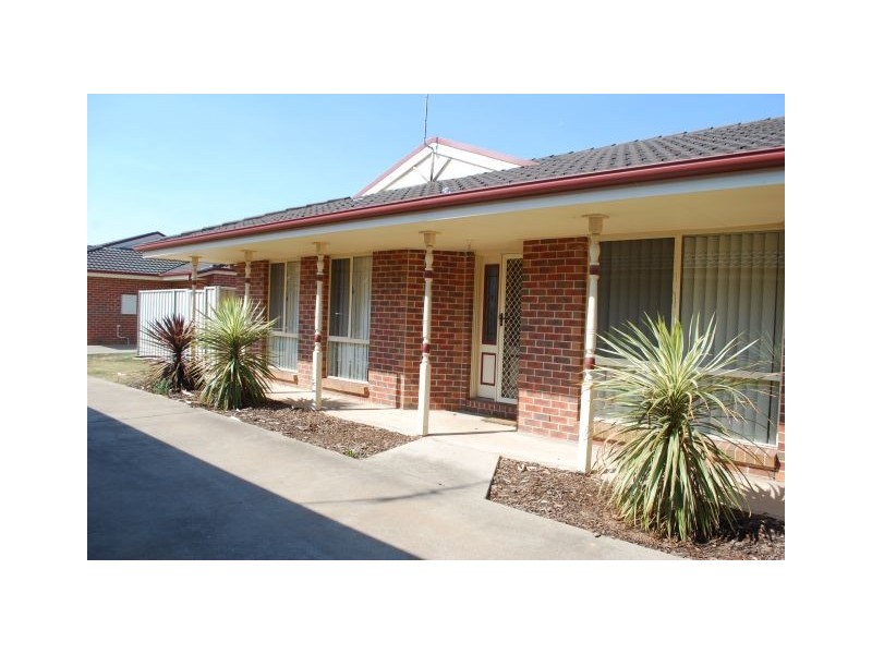 4 /10 Homewood Drive, Mooroopna VIC 3629