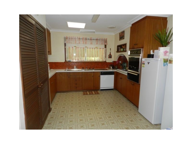 8 Service Road, Kialla West VIC 3631