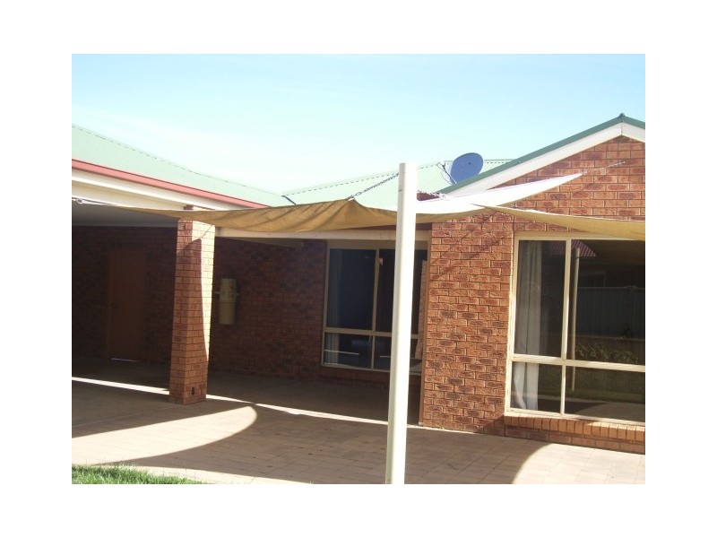 13 Silvan Crescent, Kialla VIC 3631