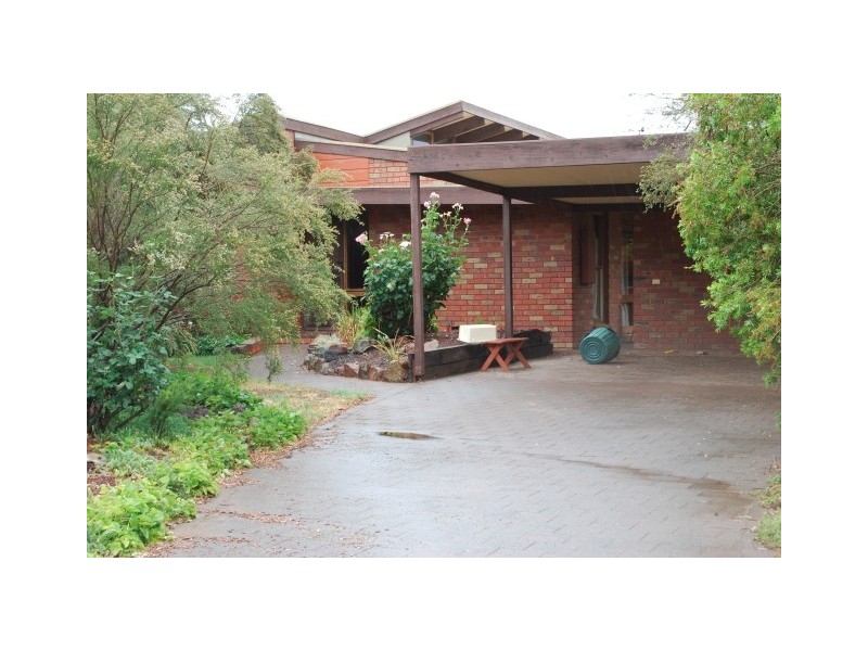 11 Banfield Avenue, Mooroopna VIC 3629