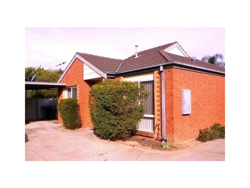 4/16 Helmer Street, Mooroopna VIC 3629