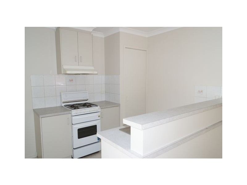 4/16 Helmer Street, Mooroopna VIC 3629