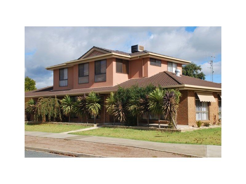 27 Orchard Circuit, Shepparton VIC 3630
