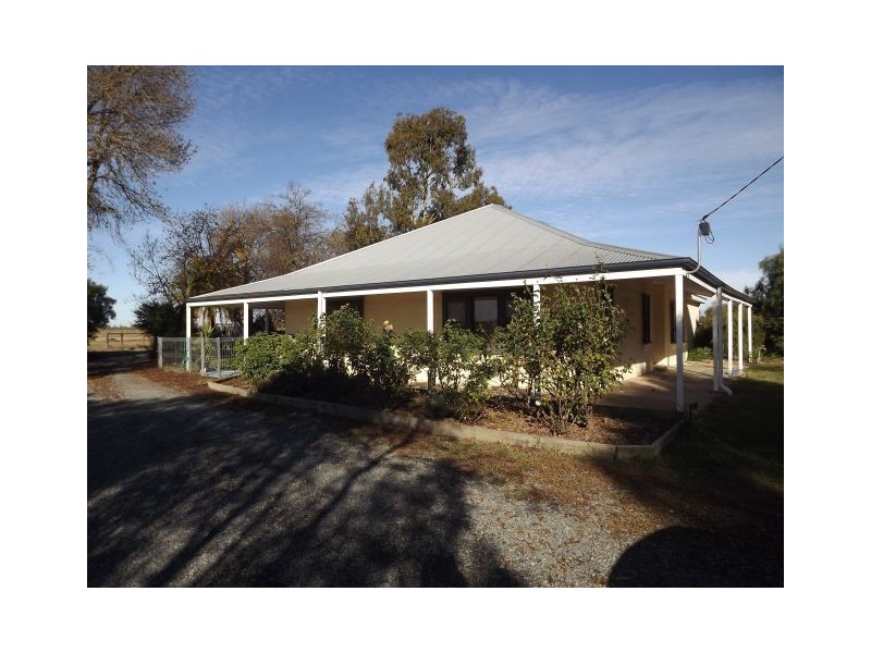360 Poplar Ave, Shepparton VIC 3630