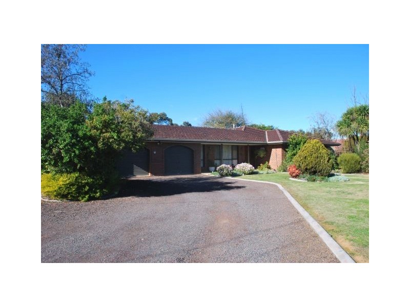 2 Holmes Court, Numurkah VIC 3636