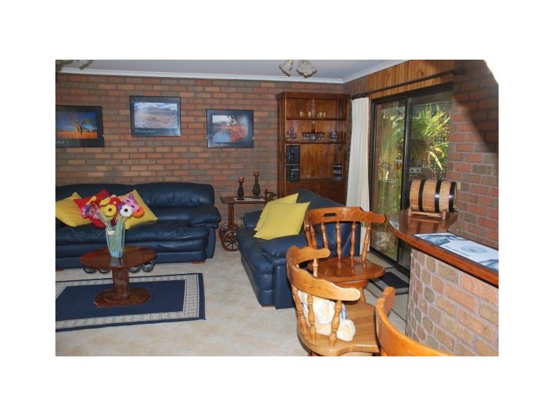 2 Holmes Court, Numurkah VIC 3636