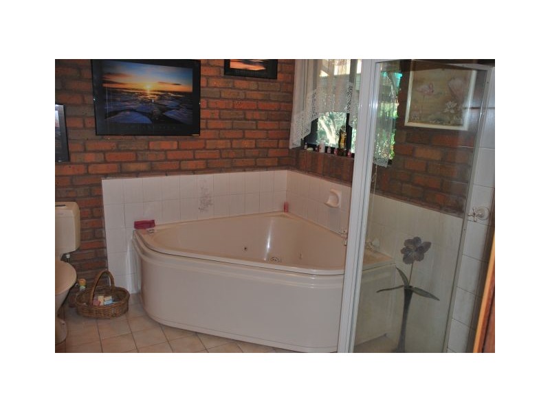 2 Holmes Court, Numurkah VIC 3636