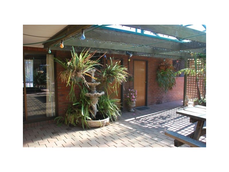 2 Holmes Court, Numurkah VIC 3636