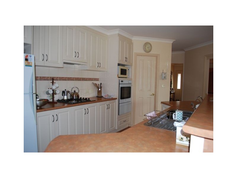 4 Lewis Court, Mooroopna VIC 3629