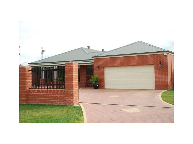 89 Parkside Drive, Shepparton VIC 3630
