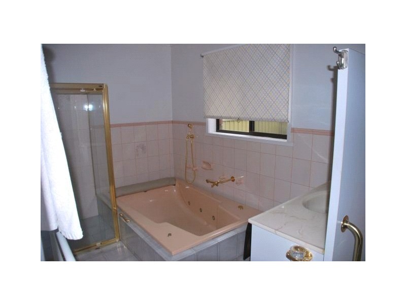 8 Talinga Crescent, Shepparton VIC 3630