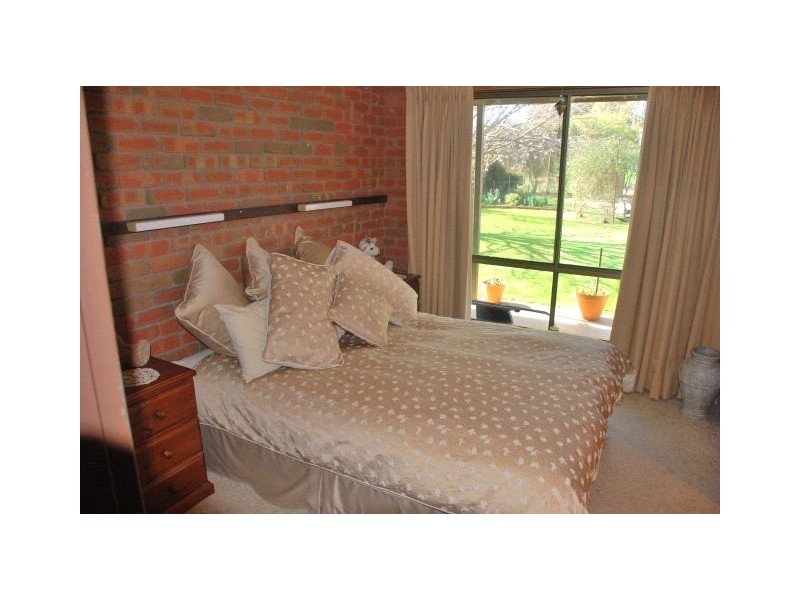 548 Wunghnu Road, Drumanure VIC 3636