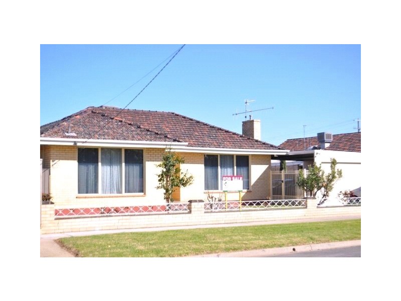 4 Dunkirk Avenue, Shepparton VIC 3630