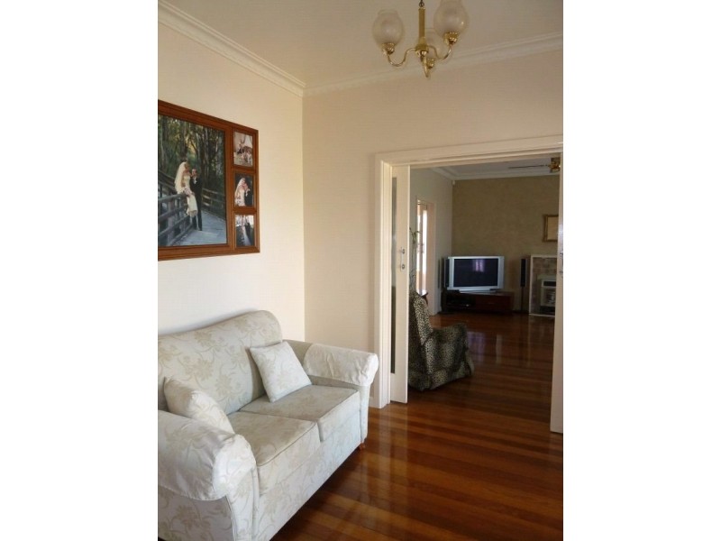 4 Dunkirk Avenue, Shepparton VIC 3630