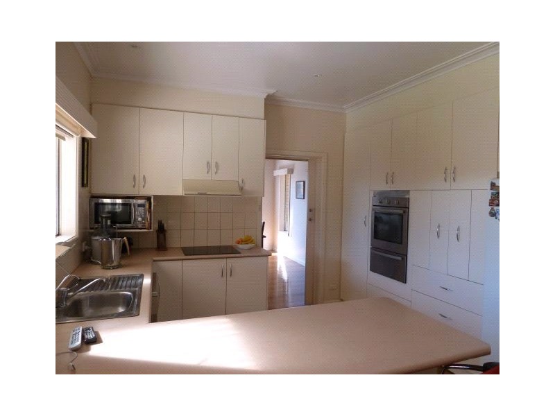 4 Dunkirk Avenue, Shepparton VIC 3630