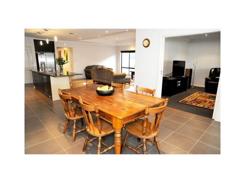 6 Wanderers Lane, Kialla VIC 3631