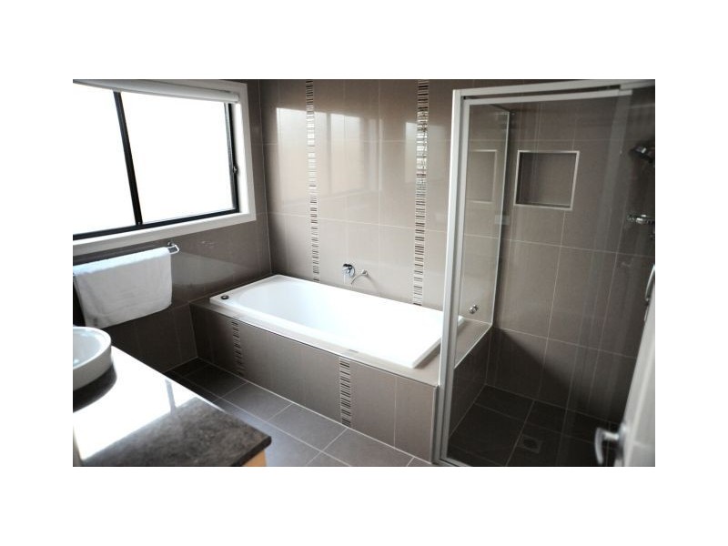 6 Wanderers Lane, Kialla VIC 3631