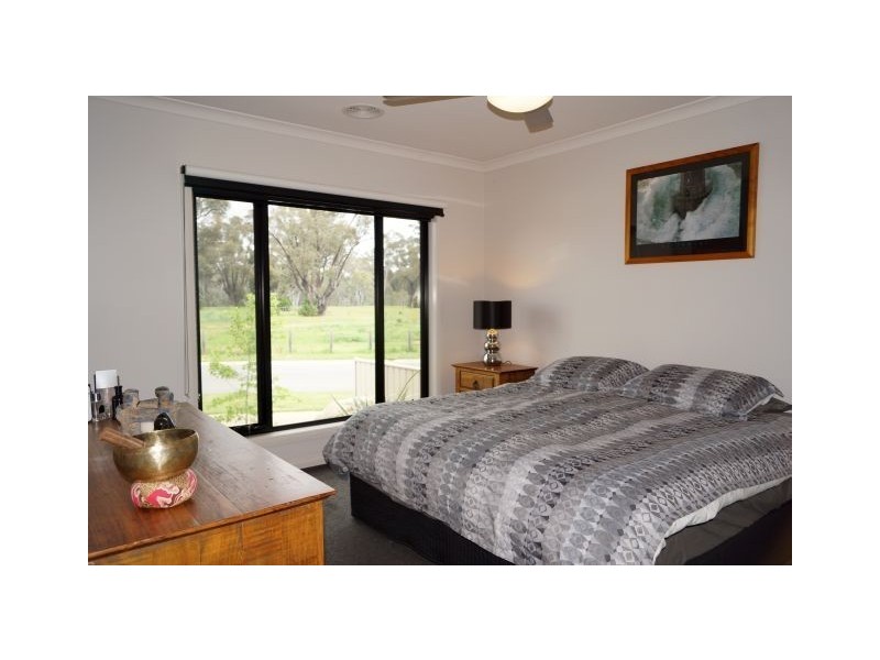 6 Wanderers Lane, Kialla VIC 3631