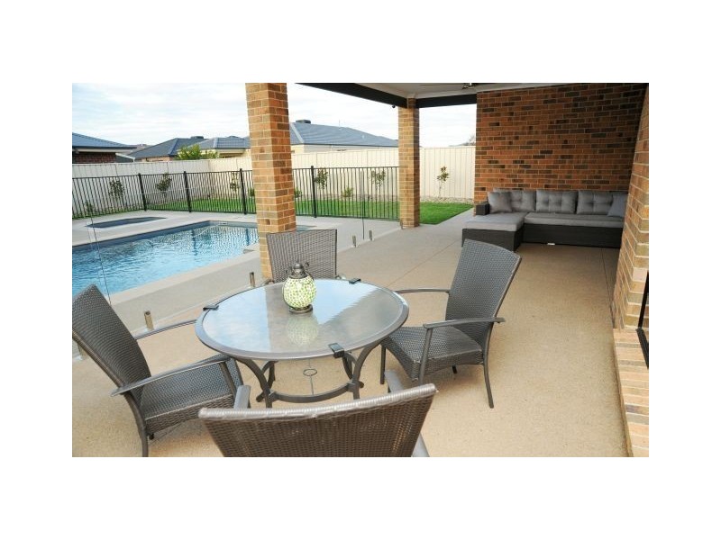 6 Wanderers Lane, Kialla VIC 3631